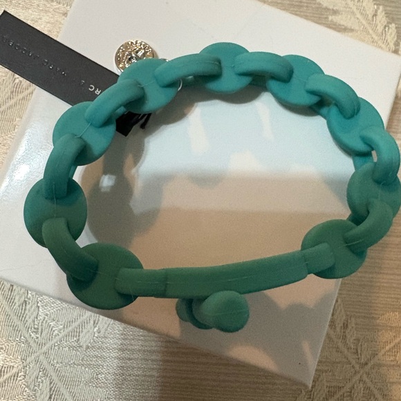 Marc by Marc Jacobs Rubber Stretch Bracelet in Aqua Lagoon - discontinued NWT - Picture 3 of 4